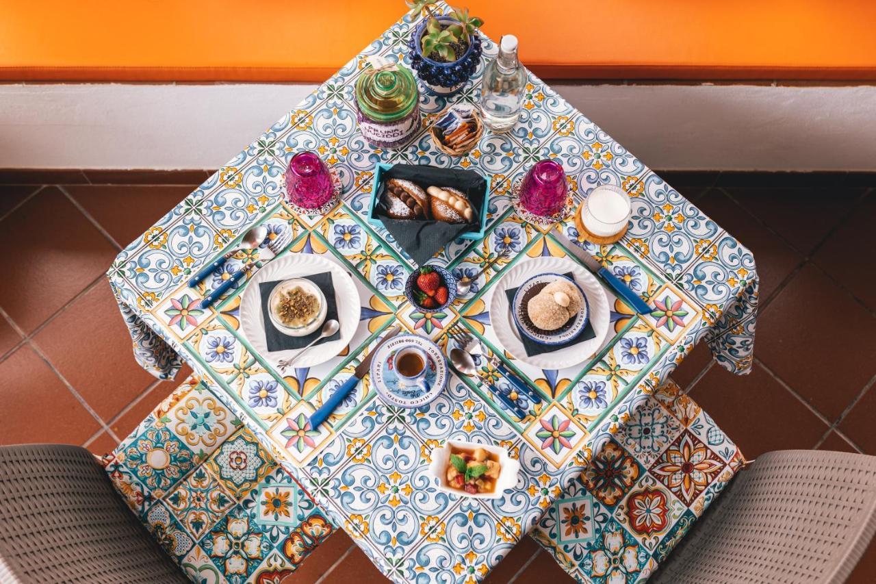 Lauricella Bed And Breakfast リーパリ エクステリア 写真